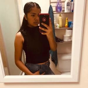 Meet your Posher, Yvette